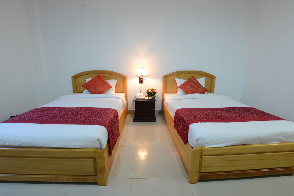 Douangpraseuth Hotel Vientiane Buitenkant foto