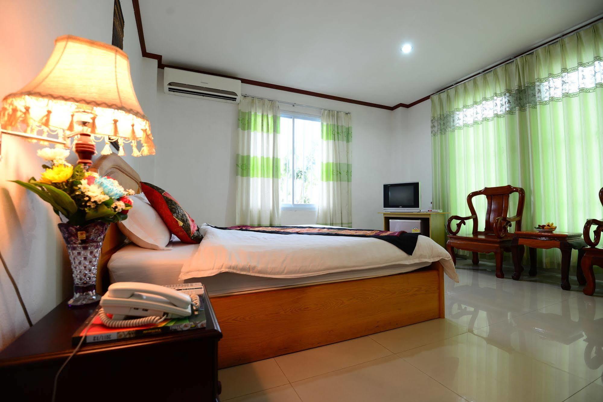 Douangpraseuth Hotel Vientiane Buitenkant foto