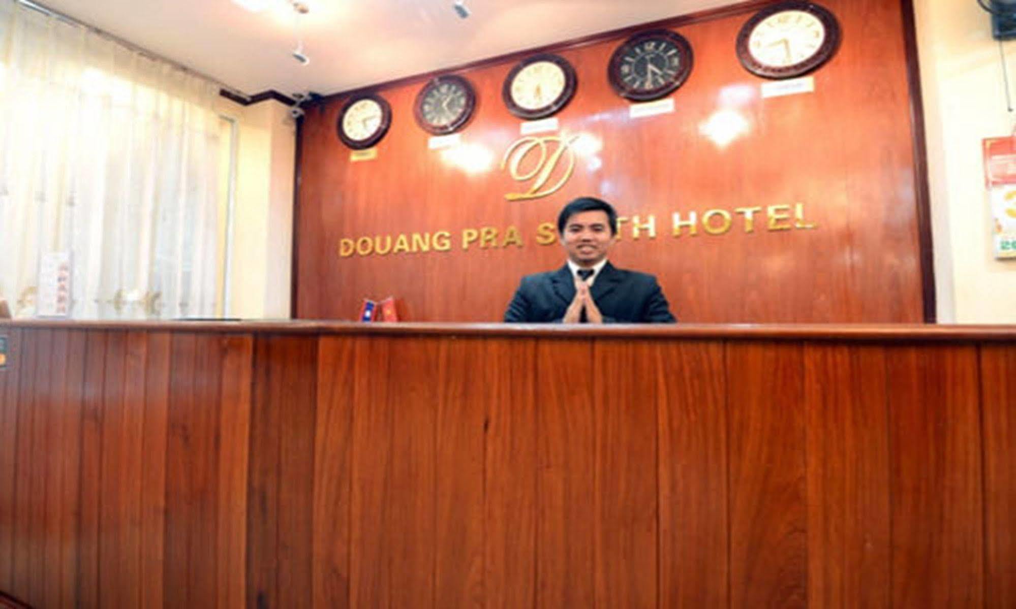 Douangpraseuth Hotel Vientiane Buitenkant foto
