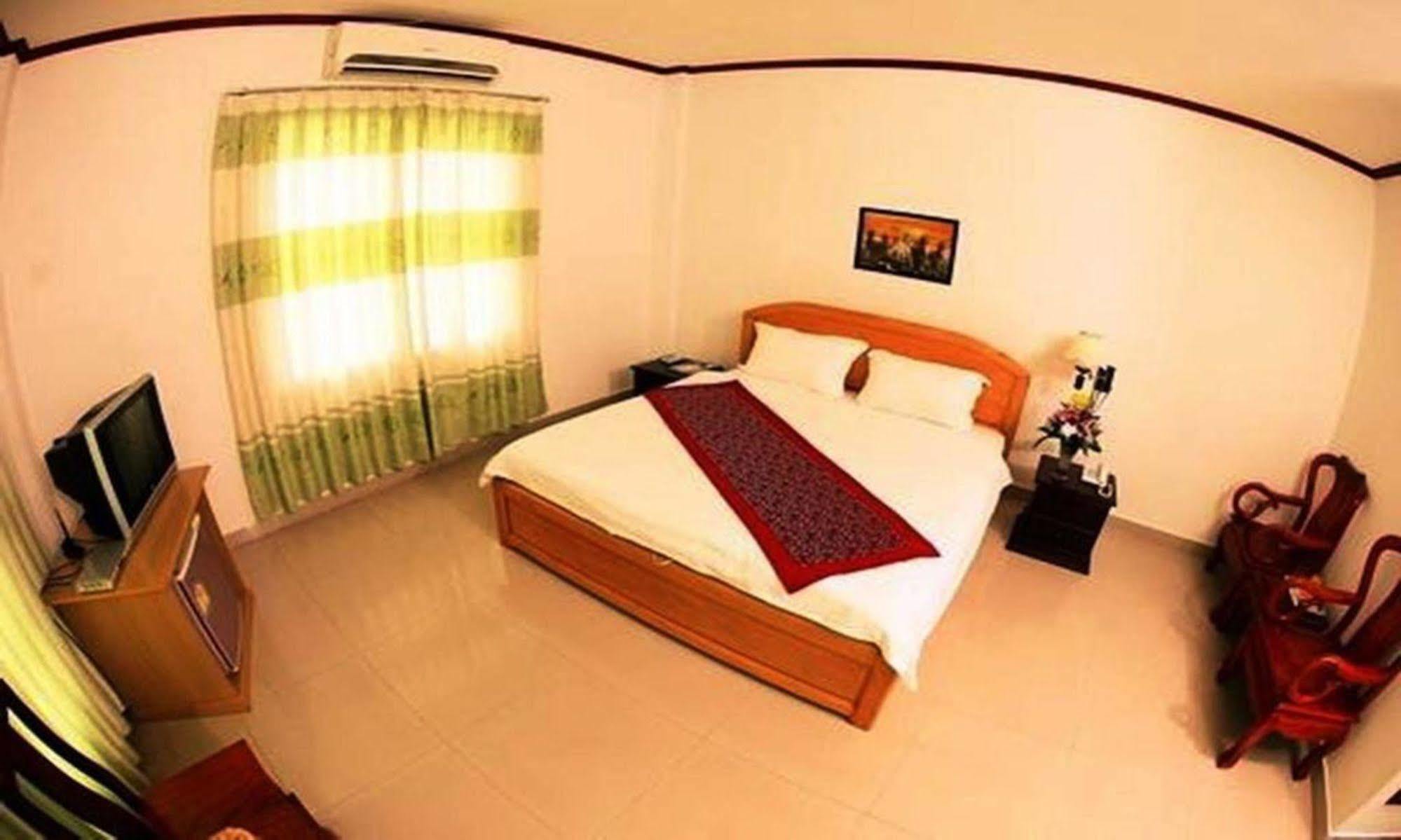 Douangpraseuth Hotel Vientiane Buitenkant foto