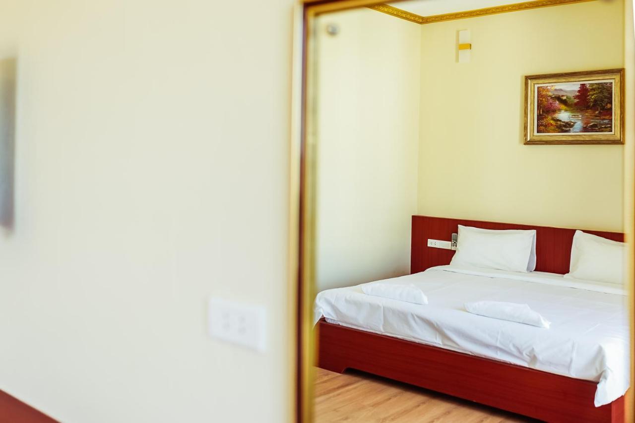 Douangpraseuth Hotel Vientiane Buitenkant foto