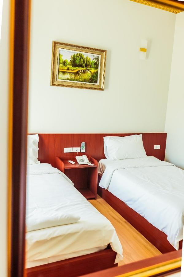 Douangpraseuth Hotel Vientiane Buitenkant foto
