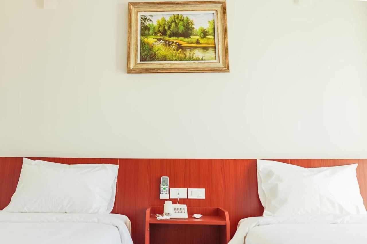 Douangpraseuth Hotel Vientiane Buitenkant foto