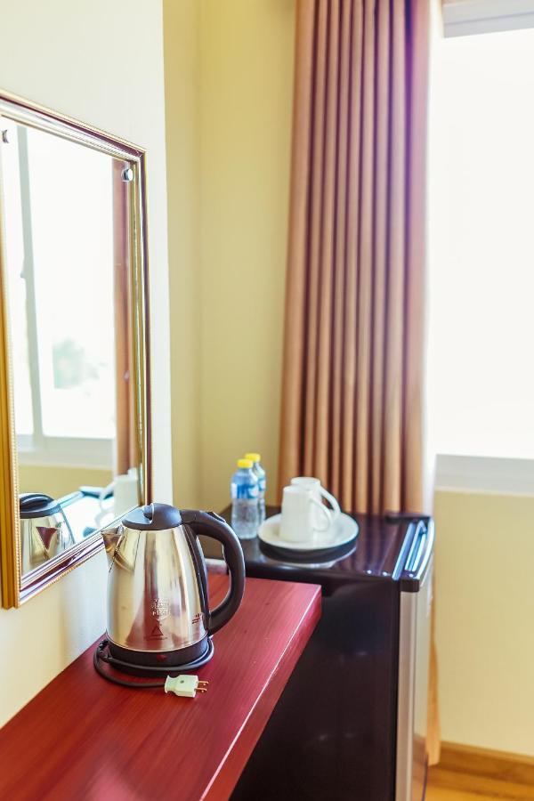 Douangpraseuth Hotel Vientiane Buitenkant foto